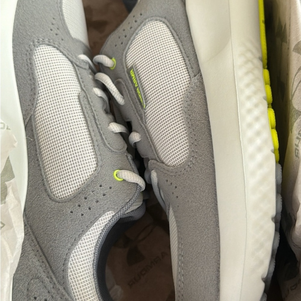 Under Armour Men's Gray and White Athletic Shoes